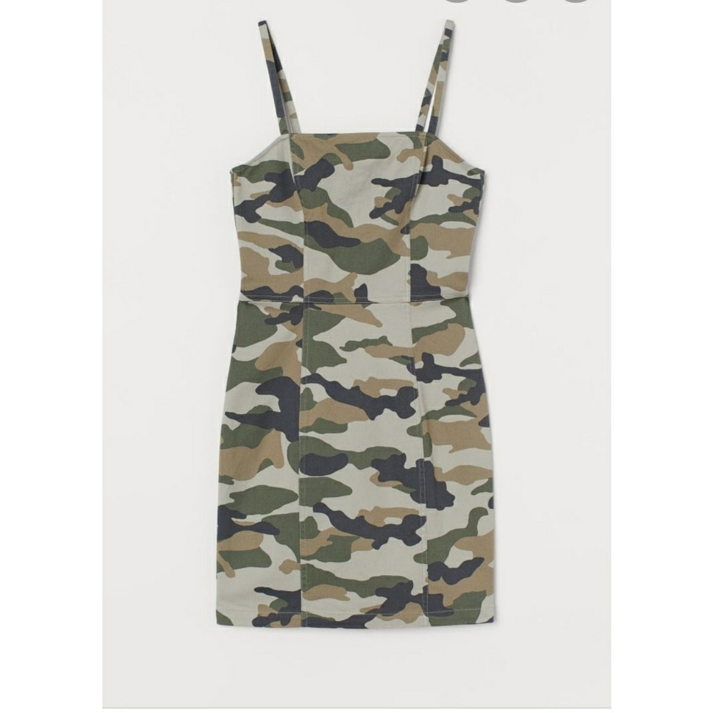 H&M | [NwT]Fitted Camo Mini Dress!